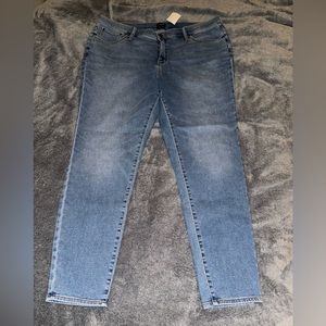 NWT J. Crew 9” Midrise Jeans size 35 which is plus size 16-18